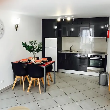 Casa Do Adro * Сан-Бартоломеу-де-Мессинеш